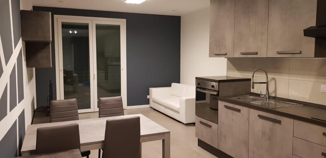 Condominio La Torre 2 Galliate Kültér fotó